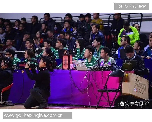 重庆网球队在洲际杯中的灵活性表现引发热议展现出卓越的竞技水平与团队协作 重庆网球队在洲际杯中的灵活性表现引发热议展现出卓越的竞技水平与团队协作